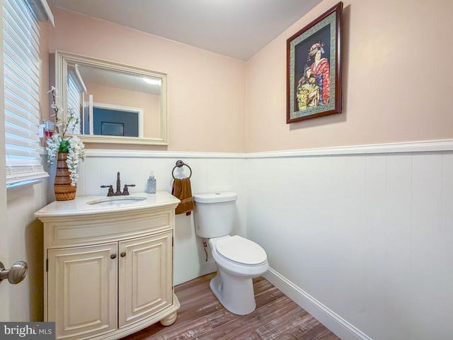 995 NEWTOWN RICHBORO RD, Newtown, PA 18940