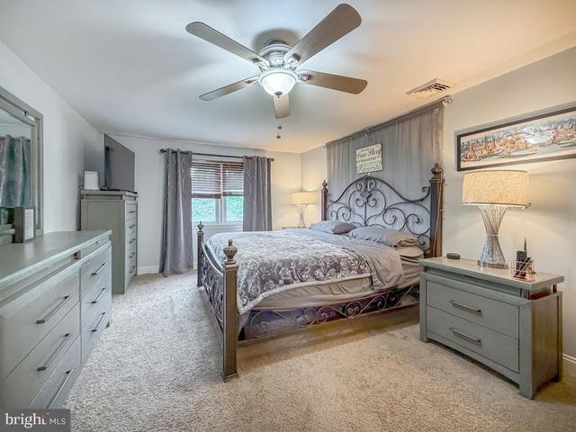 995 NEWTOWN RICHBORO RD, Newtown, PA 18940