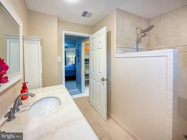 995 NEWTOWN RICHBORO RD, Newtown, PA 18940