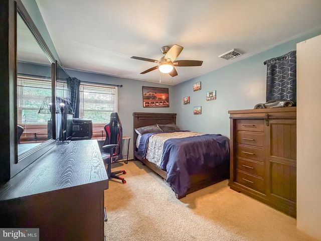 995 NEWTOWN RICHBORO RD, Newtown, PA 18940