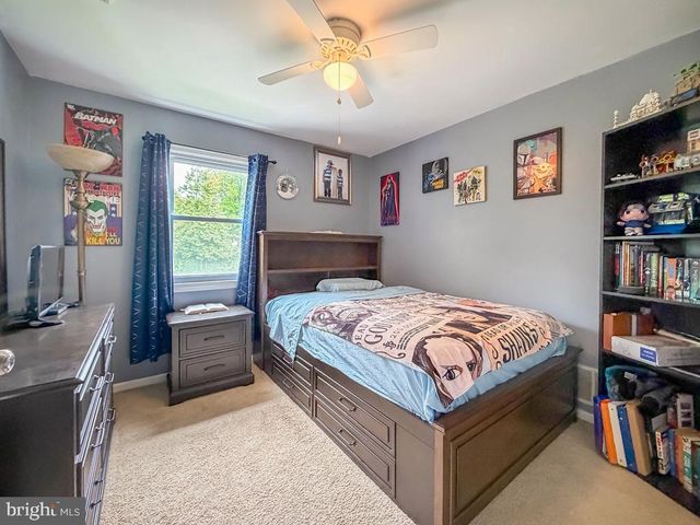 995 NEWTOWN RICHBORO RD, Newtown, PA 18940