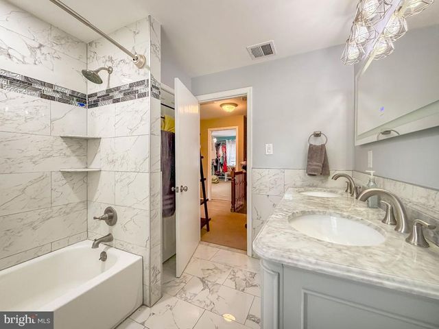 995 NEWTOWN RICHBORO RD, Newtown, PA 18940