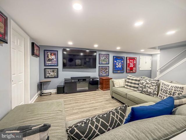 995 NEWTOWN RICHBORO RD, Newtown, PA 18940