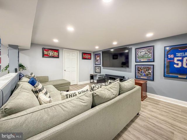 995 NEWTOWN RICHBORO RD, Newtown, PA 18940