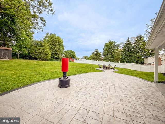 995 NEWTOWN RICHBORO RD, Newtown, PA 18940
