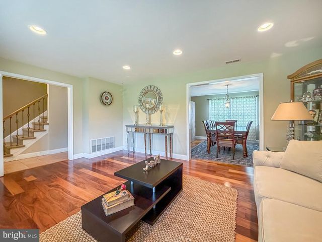 995 NEWTOWN RICHBORO RD, Newtown, PA 18940