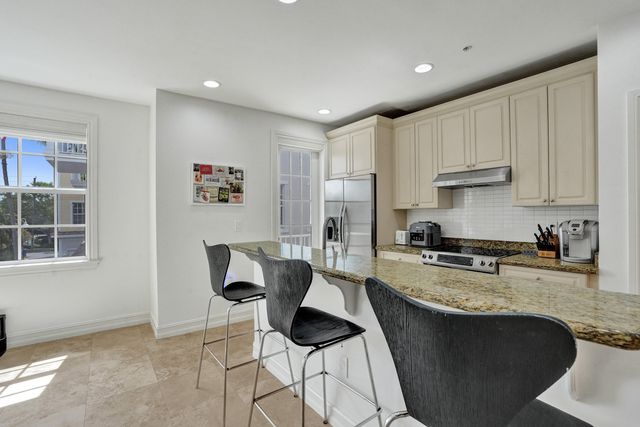 2730 Old Florida Trail 2730, Wilton Manors, FL 33334