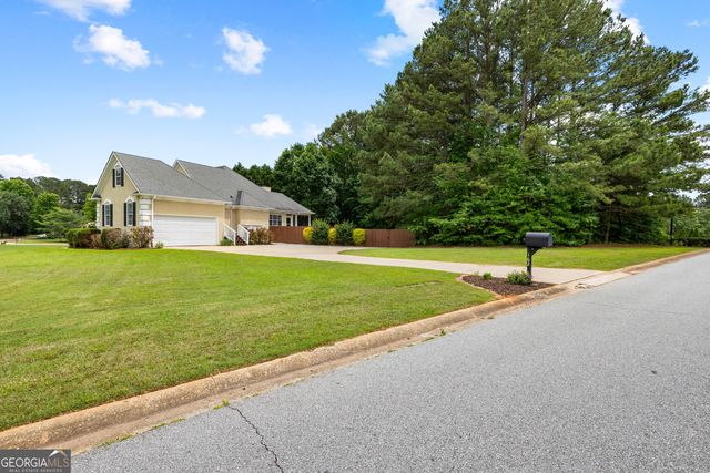 162 Fieldstone Way, Newnan, GA 30265