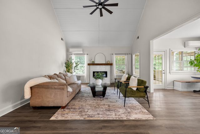 162 Fieldstone Way, Newnan, GA 30265