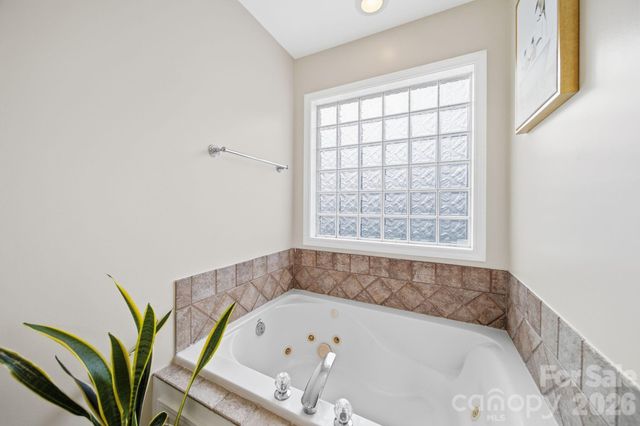 2415 Sweetbriar Lane, Rock Hill, SC 29732