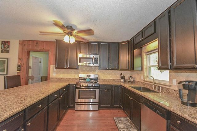 116 Texas Avenue, League City, TX 77573