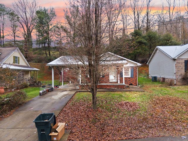 109 Railroad Avenue, Manchester, KY 40962