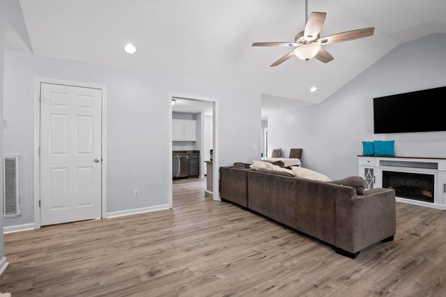 71 Georgia Terrace, Rossville, GA 30741