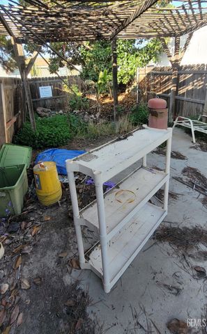 4324 Sabal Court, Bakersfield, CA 93301