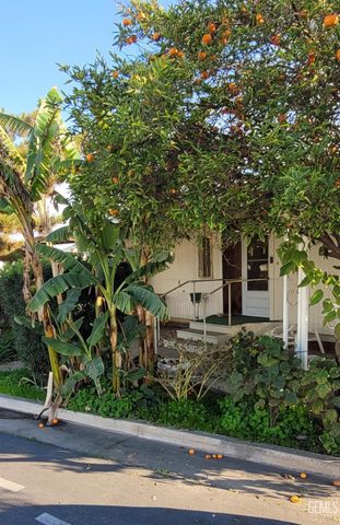 4324 Sabal Court, Bakersfield, CA 93301