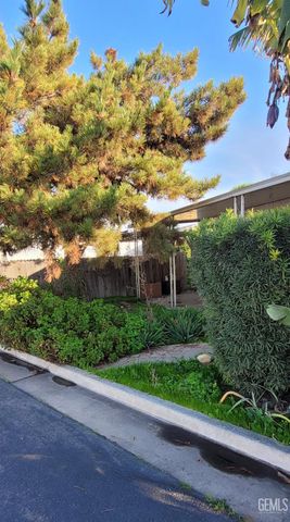 4324 Sabal Court, Bakersfield, CA 93301