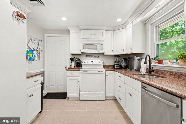 621 ELEPHANT RD, Perkasie, PA 18944