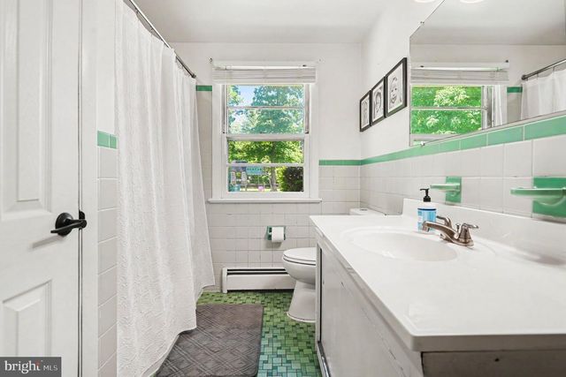 621 ELEPHANT RD, Perkasie, PA 18944