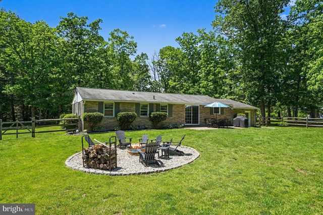 621 ELEPHANT RD, Perkasie, PA 18944