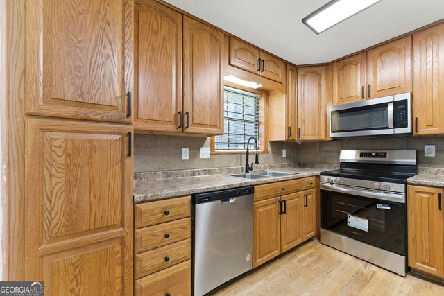 6614 Melandre Drive, Morrow, GA 30260