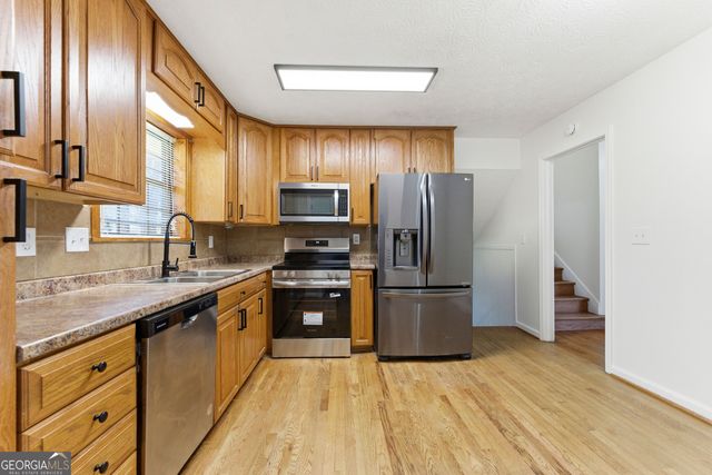 6614 Melandre Drive, Morrow, GA 30260