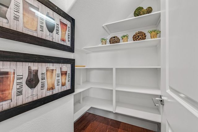 883 Barney Com, Livermore, CA 94551