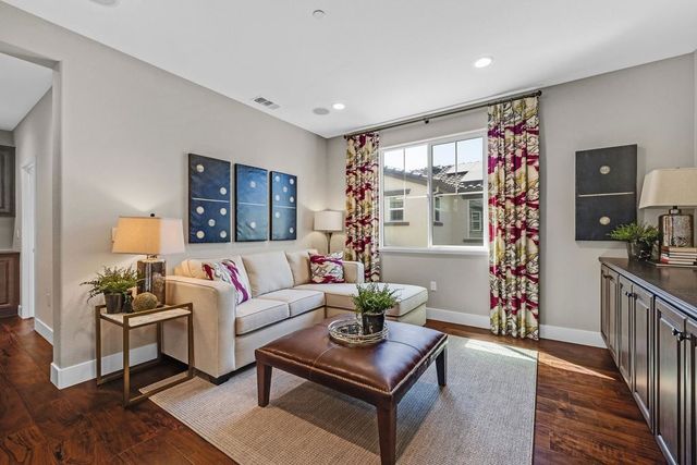 883 Barney Com, Livermore, CA 94551