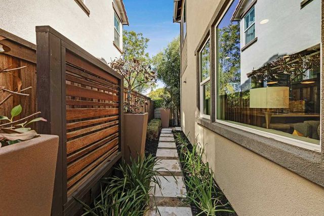 883 Barney Com, Livermore, CA 94551