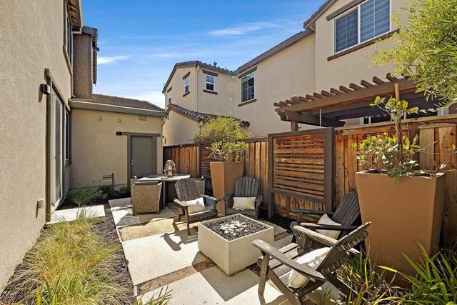 883 Barney Com, Livermore, CA 94551