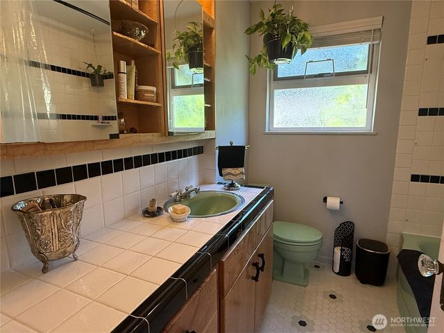 2145 N 146th Street, Shoreline, WA 98133