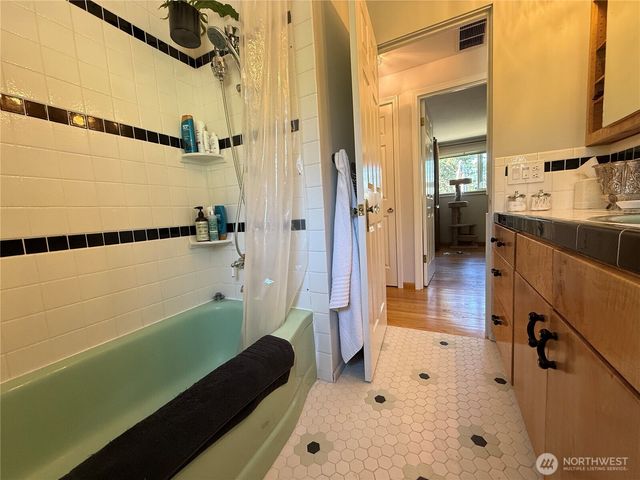 2145 N 146th Street, Shoreline, WA 98133