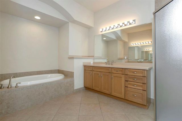 16022 GOLDEN LAKES DRIVE, Wimauma, FL 33598