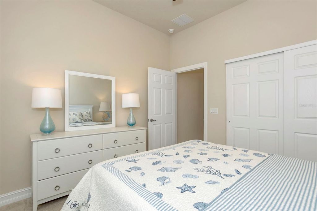 Image 33 of property listing at 16022 GOLDEN LAKES DRIVE, Wimauma, FL 33598