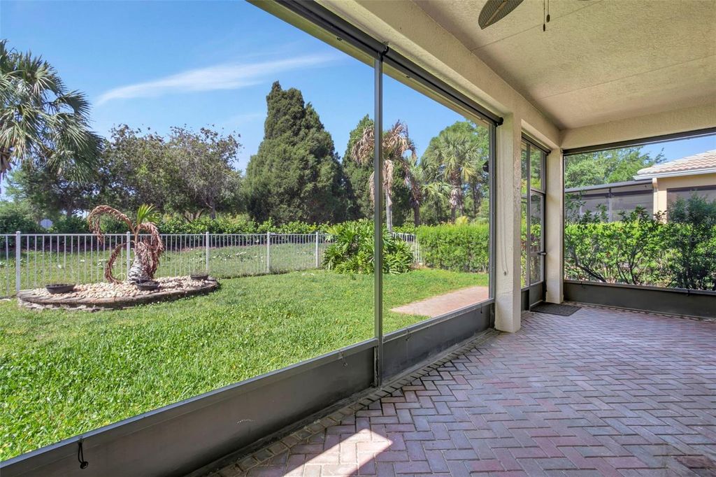 Image 47 of property listing at 16022 GOLDEN LAKES DRIVE, Wimauma, FL 33598