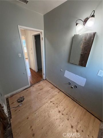 917 W 9th, Corona, CA 92882