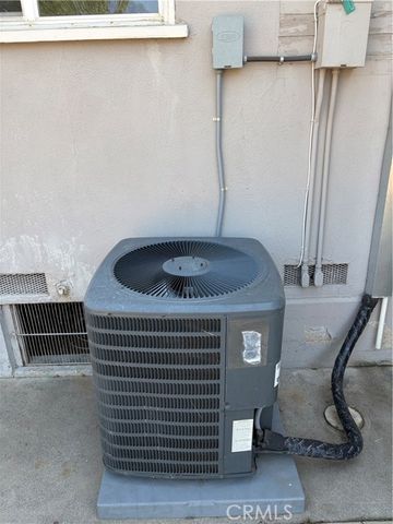 917 W 9th, Corona, CA 92882