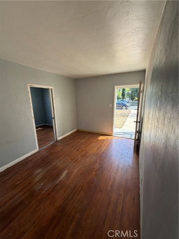 917 W 9th, Corona, CA 92882