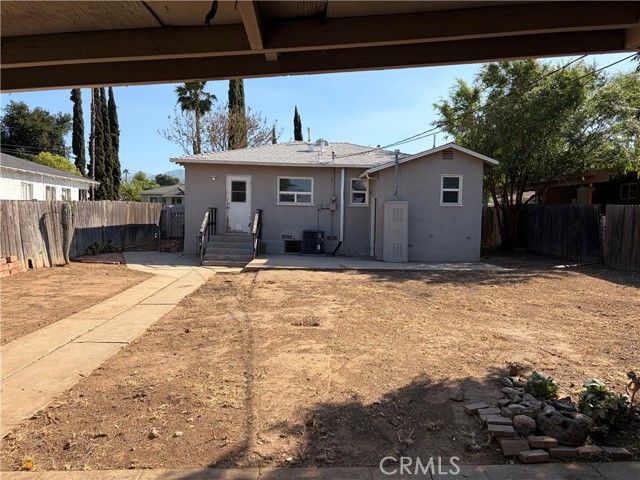917 W 9th, Corona, CA 92882