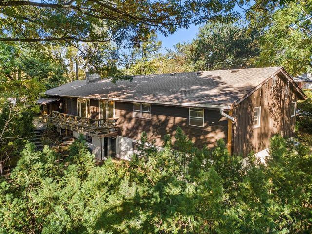 11595 W Edgerton AVENUE, Hales Corners, WI 53130
