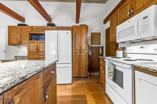 11595 W Edgerton AVENUE, Hales Corners, WI 53130