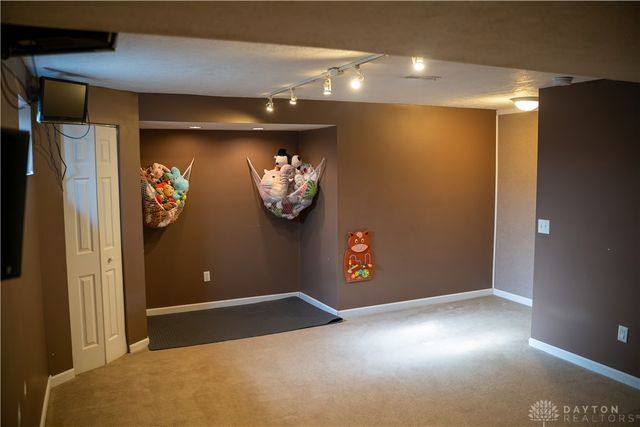 350 Bishea Court, Fairborn, OH 45324