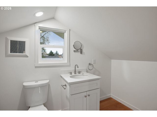 11931 Se RAYMOND St, Portland, OR 97266