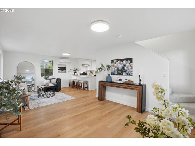 11931 Se RAYMOND St, Portland, OR 97266