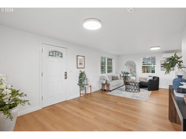 11931 Se RAYMOND St, Portland, OR 97266