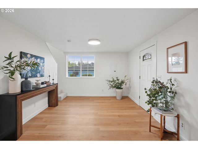 11931 Se RAYMOND St, Portland, OR 97266