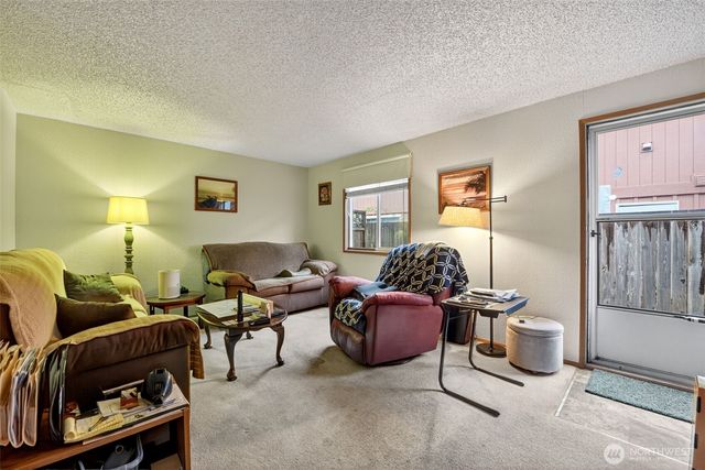 1515 104th St E, Tacoma, WA 98445