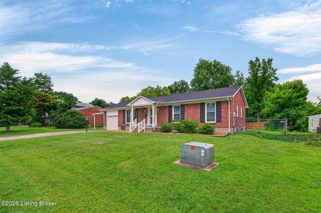 7802 Brynwood Ln, Louisville, KY 40291