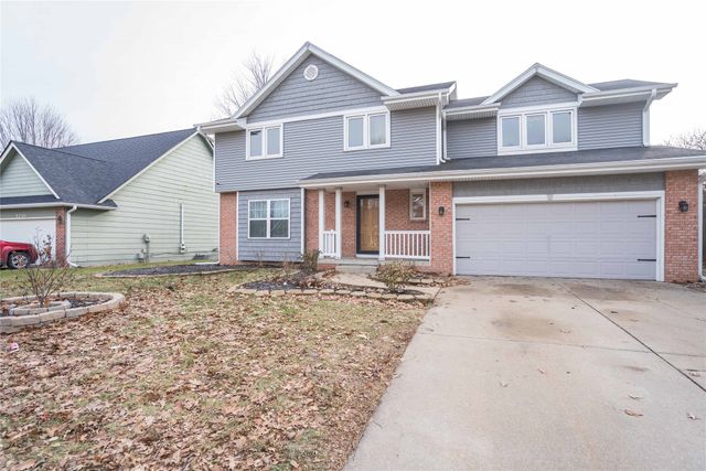 8214 Northview Drive, Urbandale, IA 50322