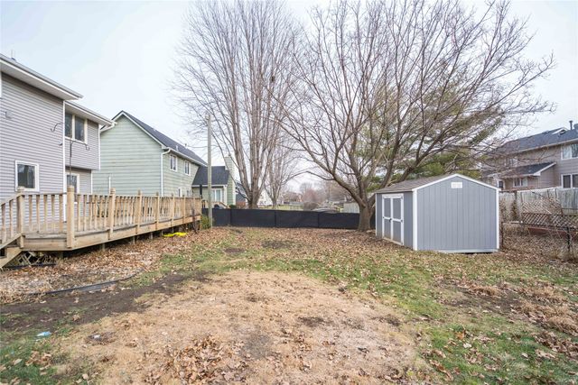 8214 Northview Drive, Urbandale, IA 50322