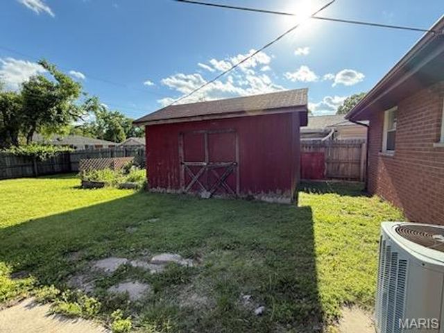 4 Fontainebleau Drive, Granite City, IL 62040